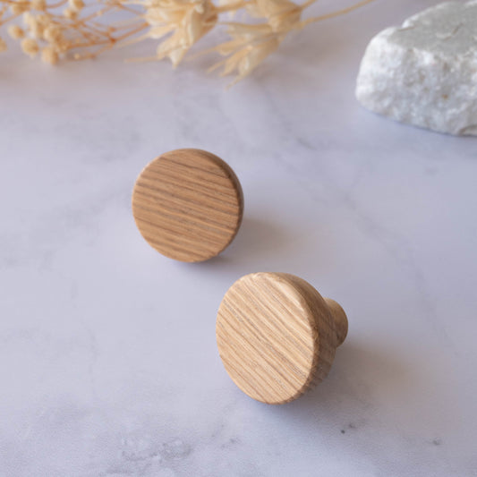 Bouton de meuble rond en chêne massif - poignées artisanales minimalistes pour armoire