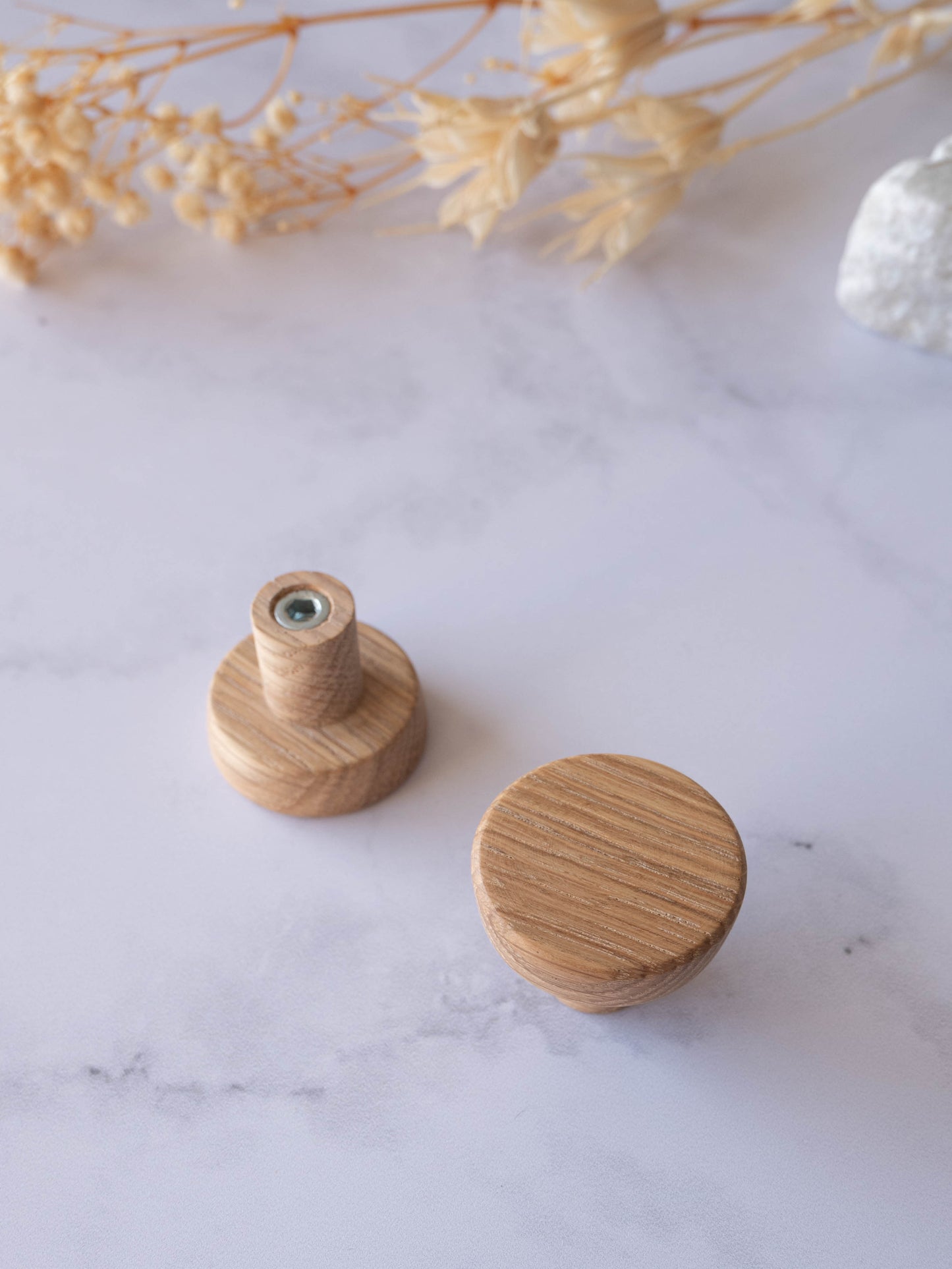 Bouton artisanal chêne massif - poignées bois naturel pour restauration meuble