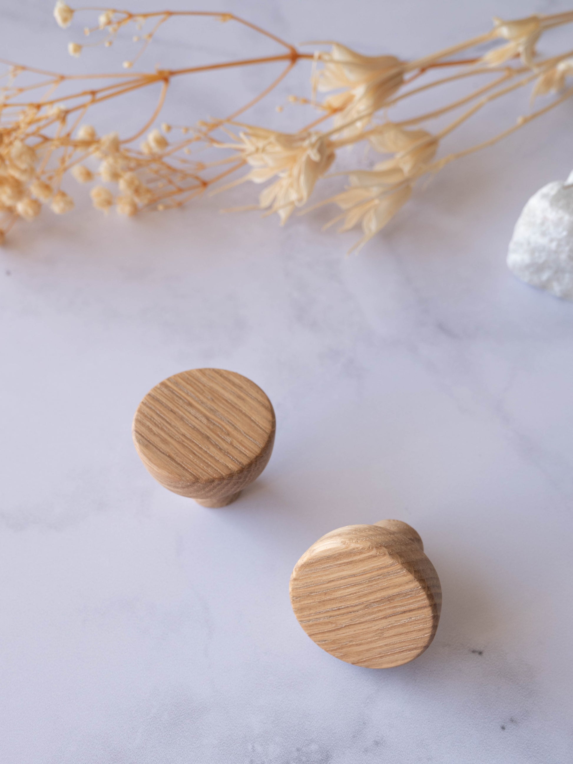 Bouton armoire chêne massif - poignées bois naturel style moderne ou rustique