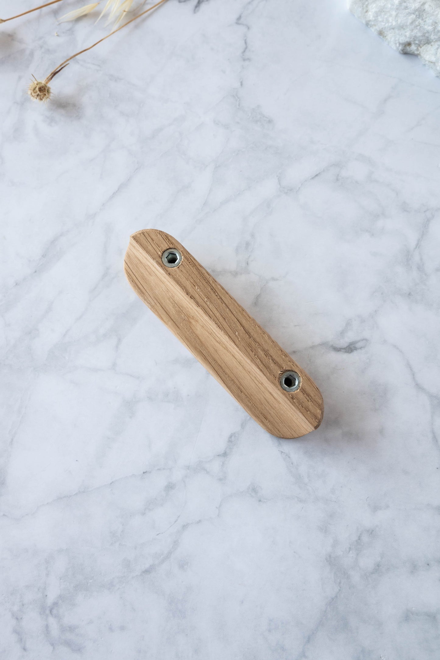 Poignée meuble Alcôve B chêne massif - décoration rustique ou moderne
