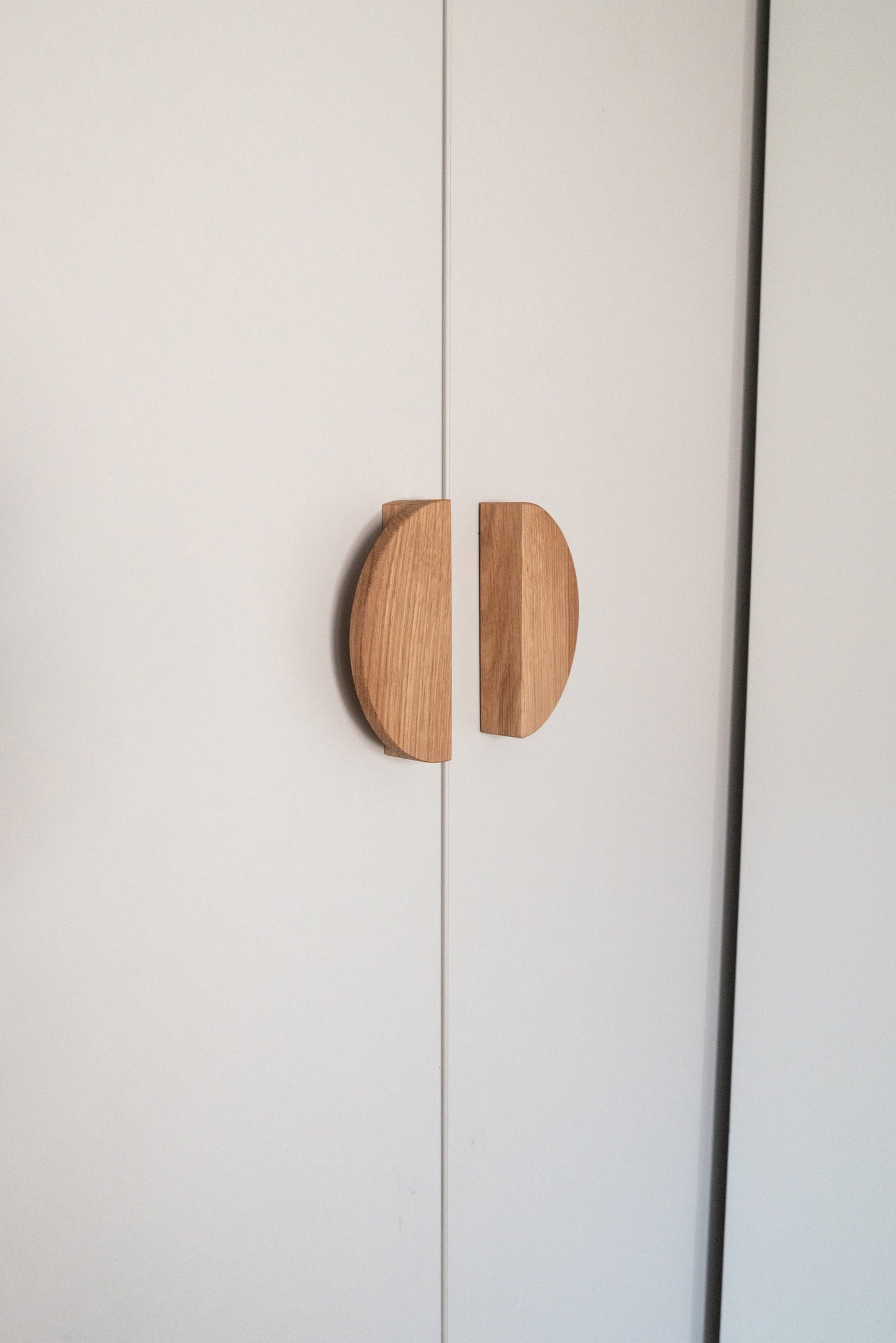 Poignée Demi-Lune bois de chêne massif écologique - décoration durable