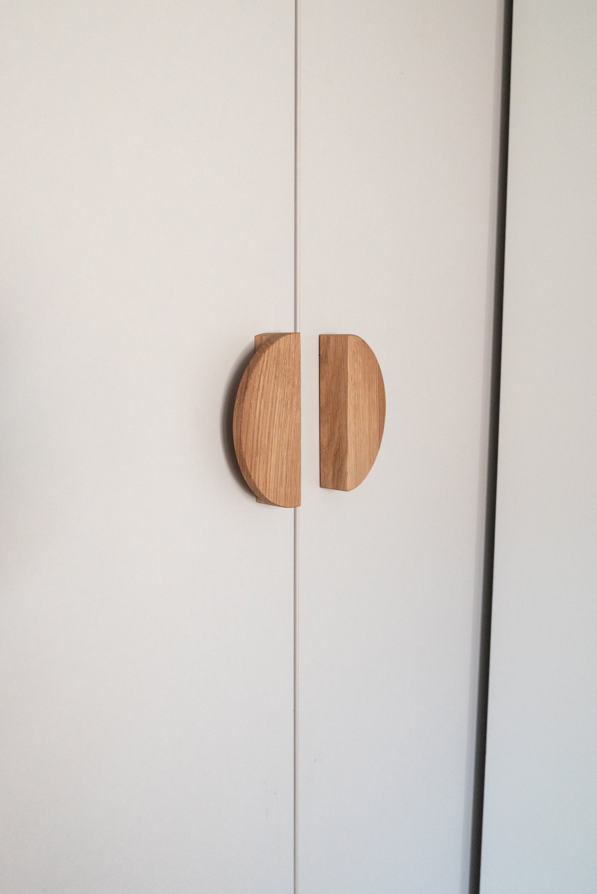 Poignée Demi-Lune bois de chêne massif écologique - décoration durable