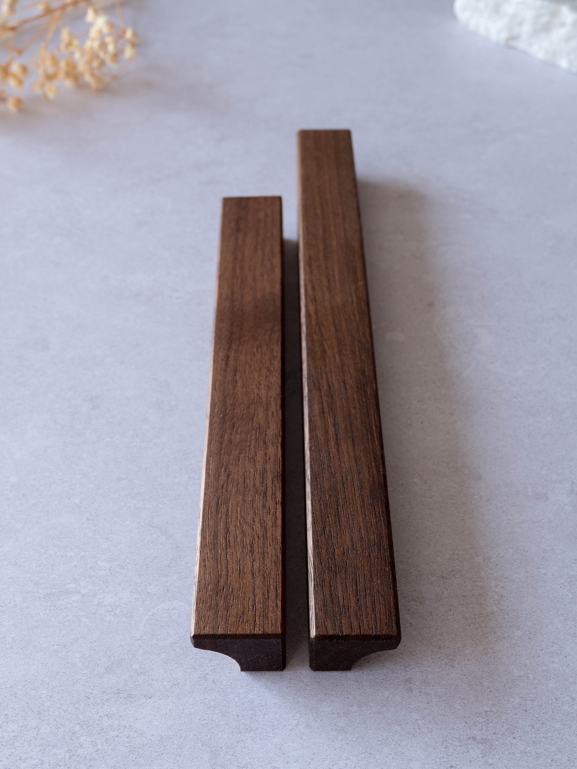 Poignée de meuble en noyer massif, idéale pour tiroirs, placards et armoires