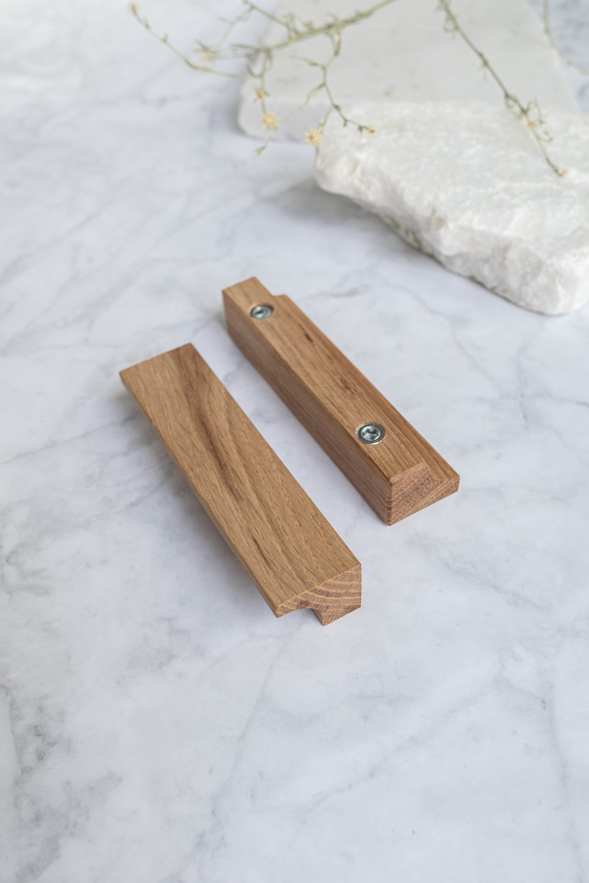 Poignée Alcôve A chêne massif - finition lisse décoration intemporelle