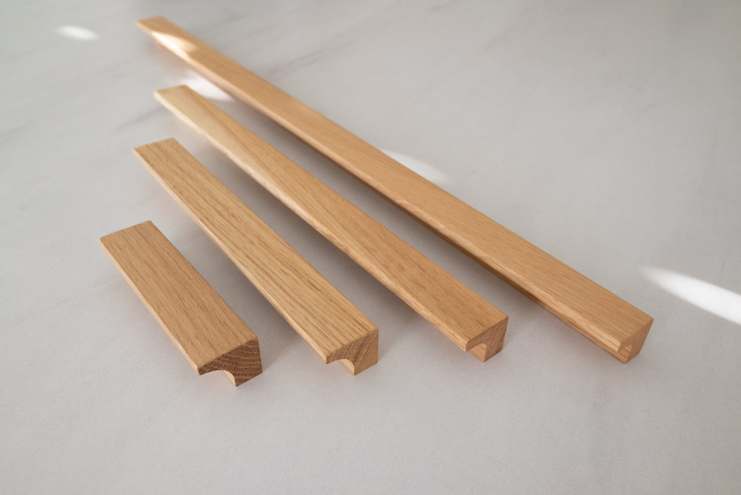 Poignée Alcôve A chêne massif - idéale pour cuisines et salons